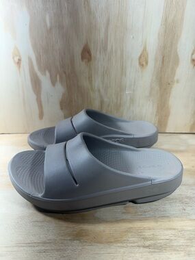 OOFOS Taupe Slide Sandals Women’s Size 7